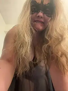 Snapshot of famous_indian_girl chatting on March 2025 03:55:02 AM famous indian girl online show from March 2025 03:55:02 AM