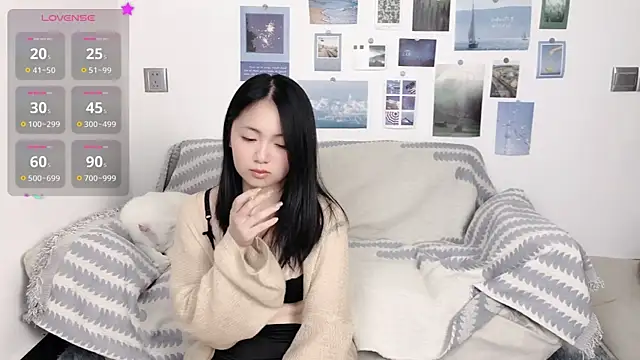 LiLiYbaby online show from December 2024 06:28:01 PM