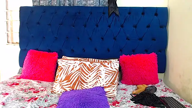 MelaninBear online show from October 2025 01:08:02 PM