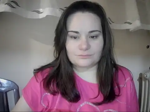 Snapshot of AalinnaK chatting on February 2026 07:18:01 PM AalinnaK online show from February 2026 07:18:01 PM