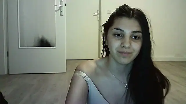 Ahotkittyxxx online show from May 2026 08:14:01 PM