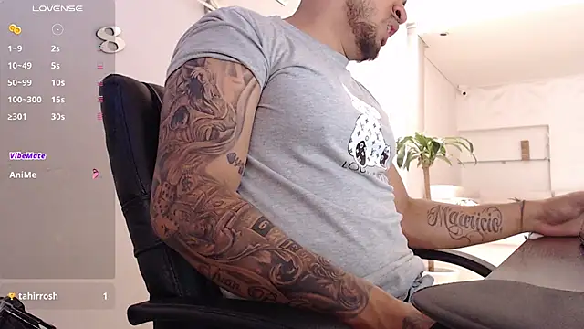 Aaron Hunter  online show from March 2025 01:51:01 PM