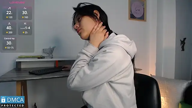 floriamANDjazmin online show from February 2025 11:12:02 AM