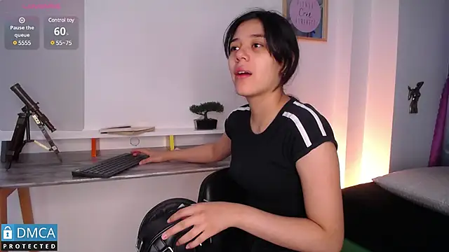 floriamANDjazmin online show from February 2025 11:23:02 AM