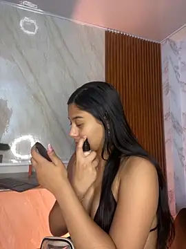 floriamANDjazmin online show from November 2025 07:08:02 PM