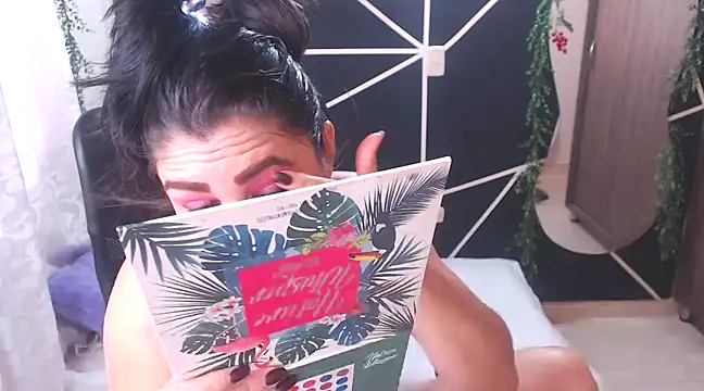 LUCY LI online show from February 2025 01:38:01 PM