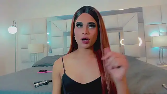 Hellen moons   online show from January 2025 12:34:02 AM