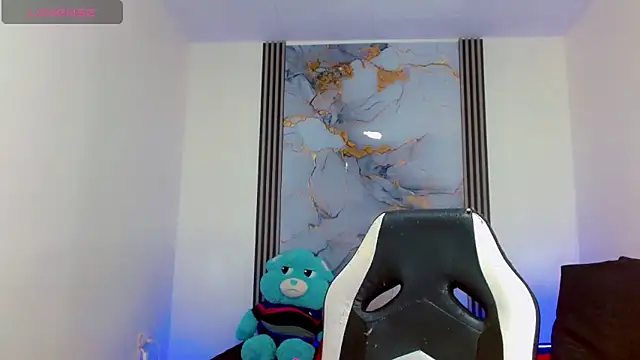 Hellen moons   online show from March 2025 01:10:02 AM