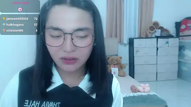 zhaviahale21 online show from July 2026 06:43:02 PM