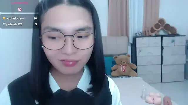 zhaviahale21 online show from August 2026 12:04:02 PM