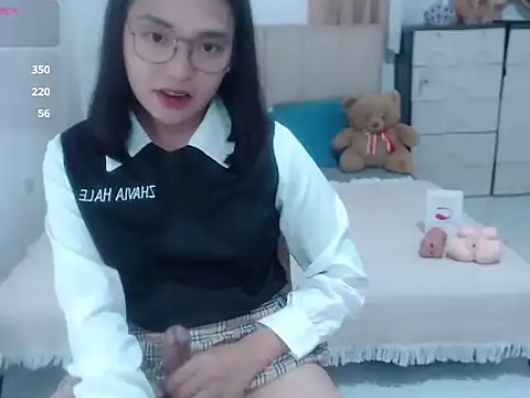 zhaviahale21 online show from August 2026 04:43:01 PM