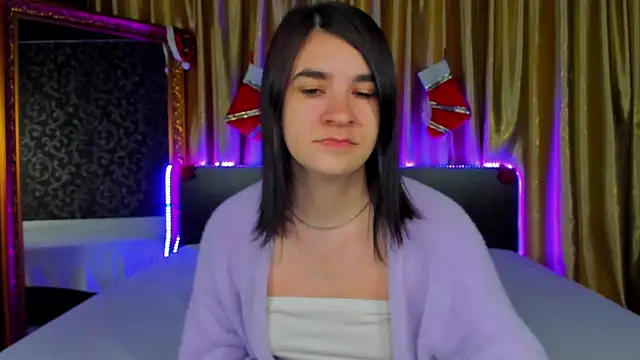  Polly Love  online show from December 2025 01:15:01 PM