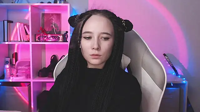 Robin yourss online show from December 2024 05:33:02 PM