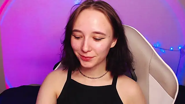 Robin yourss online show from March 2025 06:11:01 PM