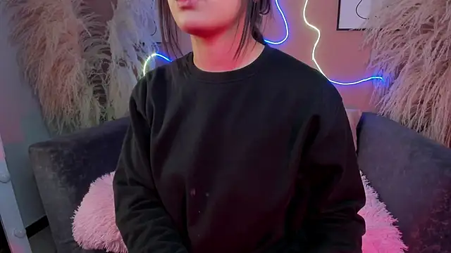 Megan mooree  online show from January 2025 12:50:01 PM