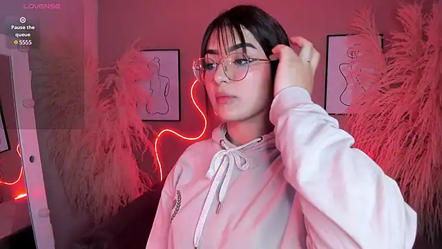 Megan mooree  online show from January 2025 06:55:02 PM