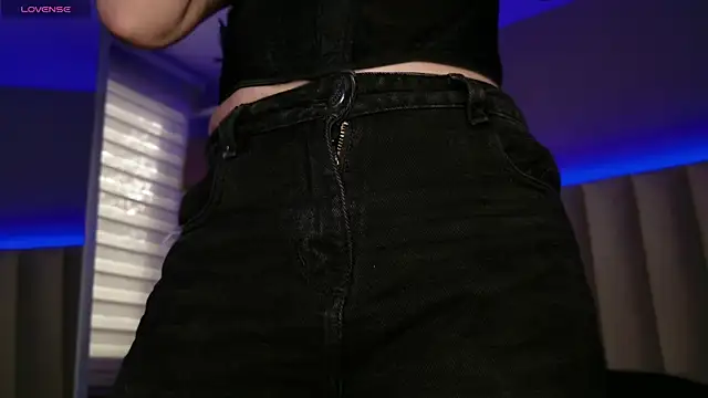 Megan mooree  online show from November 2025 12:05:01 PM