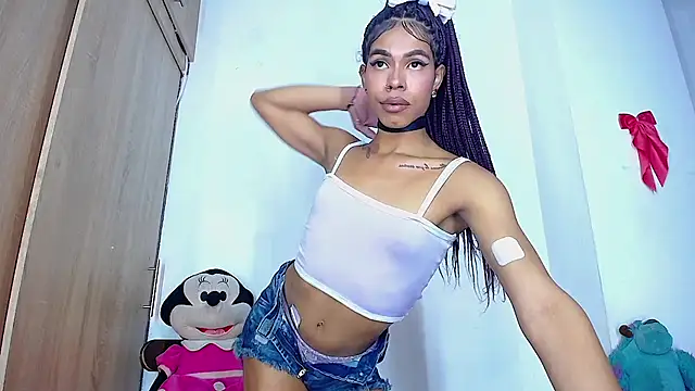 bloom444 online show from February 2025 08:06:01 AM