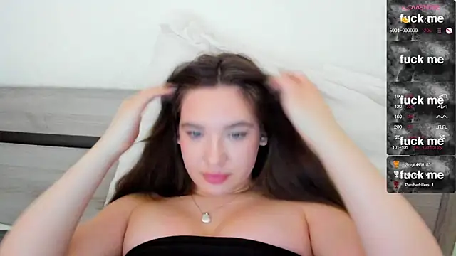 Holly Molii online show from February 2025 06:26:02 AM