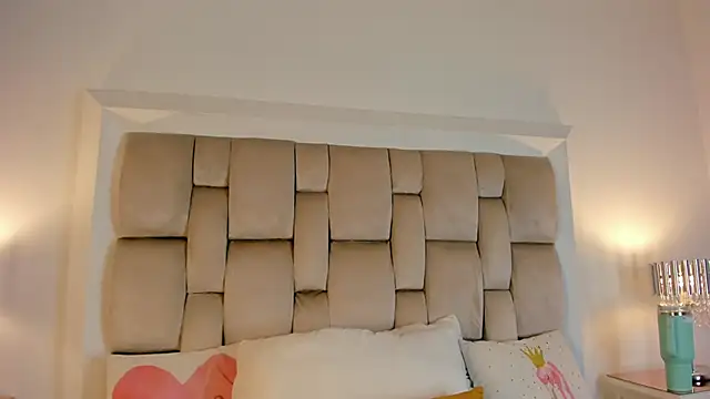 SamanthaBrown69 online show from October 2025 03:38:01 AM