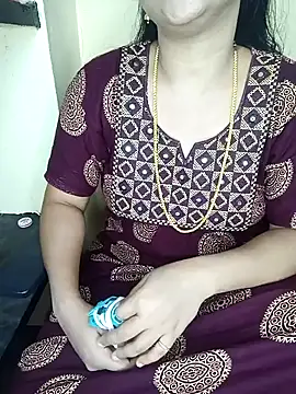 Snapshot of yourtamilcouple chatting on October 2025 10:57:01 AM yourtamilcouple online show from October 2025 10:57:01 AM