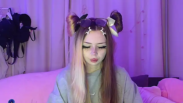 suemeow online show from February 2026 08:27:01 PM