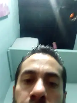 1Amarguetix online show from November 2025 02:43:02 PM