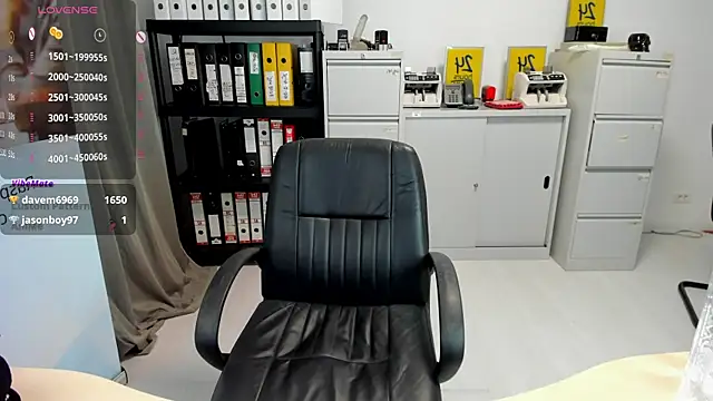 kilenyapatrice online show from December 2024 02:52:02 PM