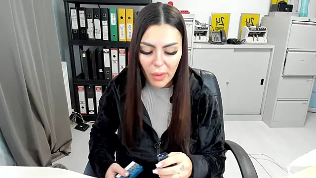 kilenyapatrice online show from November 2025 12:38:01 PM