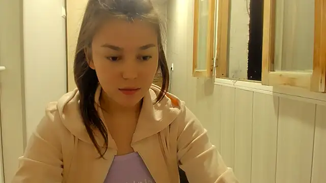 LunaXmii online show from September 2025 08:12:02 PM