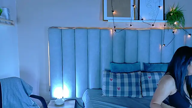 JaylaScott   online show from October 2025 11:43:01 AM