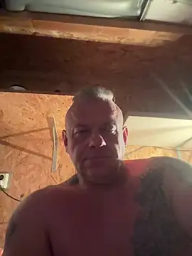 JakubW79 online show from March 2025 11:00:02 PM