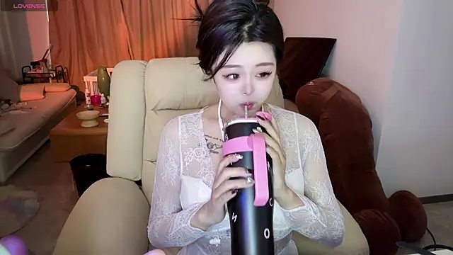 Bunny Tutu online show from January 2025 09:01:01 AM