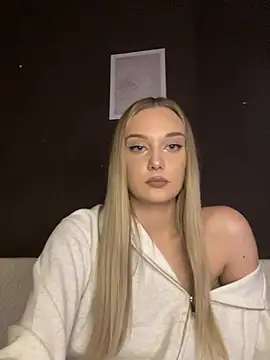 Snapshot of Alisa_Rise chatting on February 2025 07:38:02 PM Alisa Rise online show from February 2025 07:38:02 PM