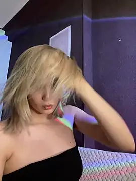 Snapshot of Alisa_Rise chatting on March 2025 12:58:02 AM Alisa Rise online show from March 2025 12:58:02 AM