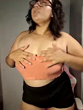 alexxaa96 online show from February 2025 02:29:01 AM