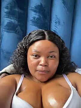 Snapshot of Curveysinaa chatting on February 2025 03:20:01 PM Curveysinaa online show from February 2025 03:20:01 PM