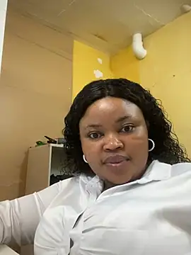 Snapshot of Curveysinaa chatting on February 2025 07:26:01 AM Curveysinaa online show from February 2025 07:26:01 AM