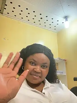 Snapshot of Curveysinaa chatting on February 2025 12:27:01 PM Curveysinaa online show from February 2025 12:27:01 PM