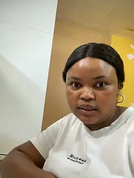 Snapshot of Curveysinaa chatting on February 2025 01:19:02 PM Curveysinaa online show from February 2025 01:19:02 PM