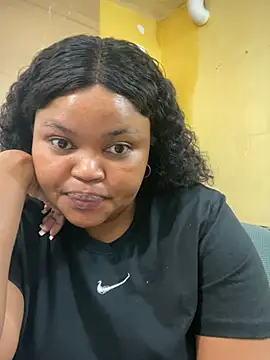 Snapshot of Curveysinaa chatting on March 2025 11:58:02 AM Curveysinaa online show from March 2025 11:58:02 AM