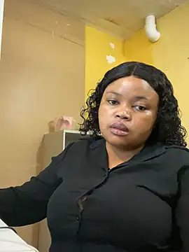 Snapshot of Curveysinaa chatting on March 2025 07:05:02 AM Curveysinaa online show from March 2025 07:05:02 AM