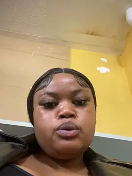 Snapshot of Curveysinaa chatting on March 2025 11:30:02 AM Curveysinaa online show from March 2025 11:30:02 AM