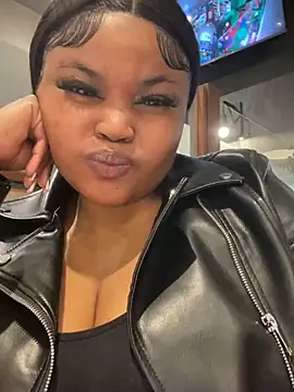 Snapshot of Curveysinaa chatting on March 2025 05:53:02 PM Curveysinaa online show from March 2025 05:53:02 PM