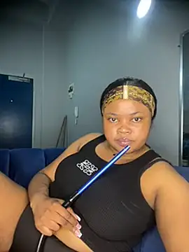 Snapshot of Curveysinaa chatting on March 2025 05:52:01 PM Curveysinaa online show from March 2025 05:52:01 PM