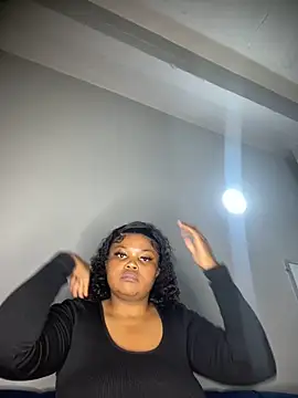 Snapshot of Curveysinaa chatting on September 2025 07:08:01 PM Curveysinaa online show from September 2025 07:08:01 PM