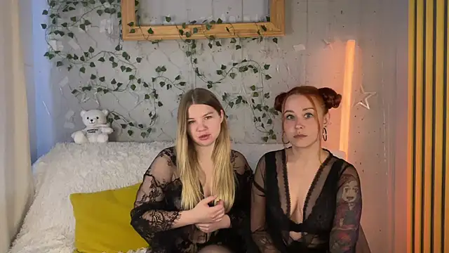 Snapshot of __2sya__ chatting on February 2025 06:24:01 AM 2sya online show from February 2025 06:24:01 AM