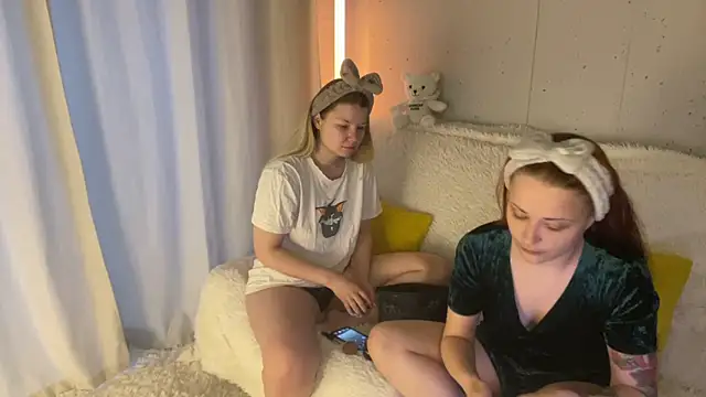 Snapshot of __2sya__ chatting on February 2025 02:44:01 PM 2sya online show from February 2025 02:44:01 PM