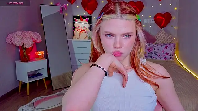 Red  Candy online show from February 2026 05:13:02 PM