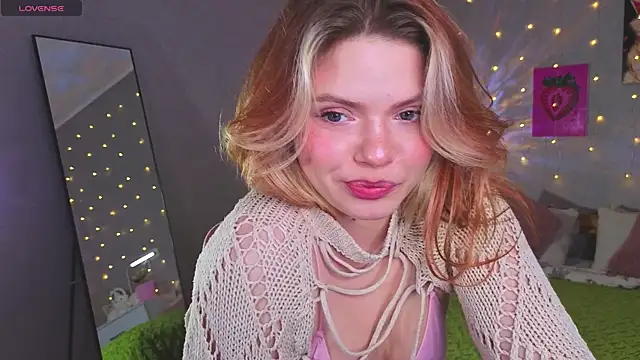 Red  Candy online show from May 2026 04:35:02 PM